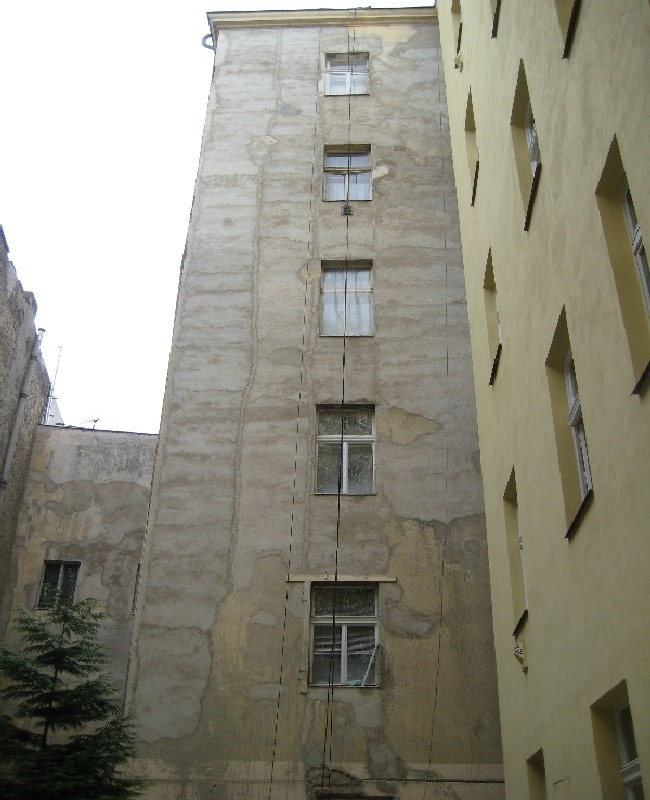 Omítání fasády pomocí výškové práce Praha 1