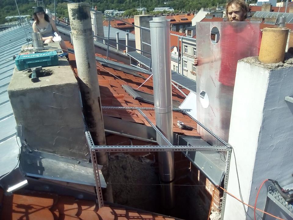 Zastřešení světlíku Praha, výškové práce Praha, čištění okapů, oprava střechy